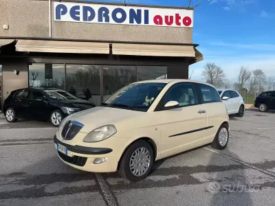 Usata Lancia Ypsilon 80 CV (58 kW) 2005 Marrone Utilitaria