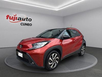 Usata Toyota Aygo X Trend 72 CV (52 kW) 2023 Rosso SUV