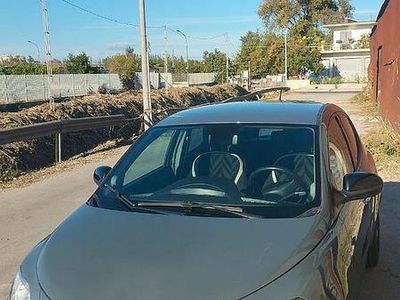 Usata Lancia Ypsilon 69 CV (50 kW) 2016 Grigio Utilitaria