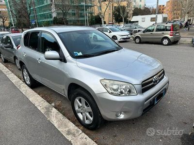 usata Toyota RAV4 2.0i 16V cat 5 porte