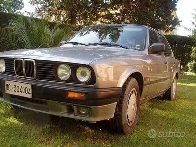 Usata BMW 316 90 CV (66 kW) 1988 Grigio Berlina