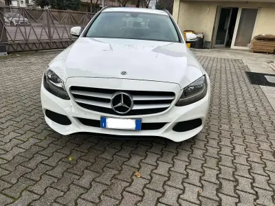 Begagnad Mercedes C220