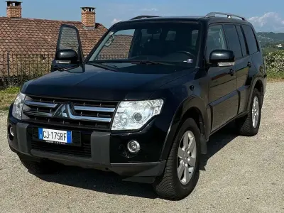Usata Mitsubishi Pajero Instyle 170 CV (125 kW) 2007 Nero SUV