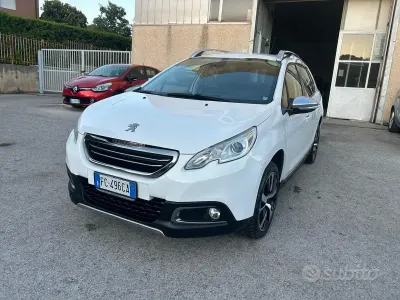 Gebraucht Peugeot 2008 Allure 120 PS (88 kW) 2016 Weiß SUV