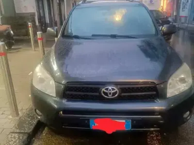 Usata Toyota RAV4 136 CV (100 kW) 2007 SUV