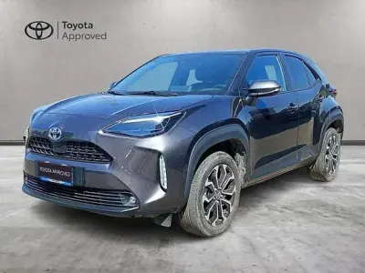 Usata Toyota Yaris Hybrid Trend 116 CV (85 kW) 2022 Grigio Pick-up