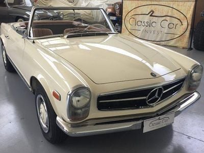 Usata Mercedes 230 150 CV (110 kW) 1966 Beige Cabrio