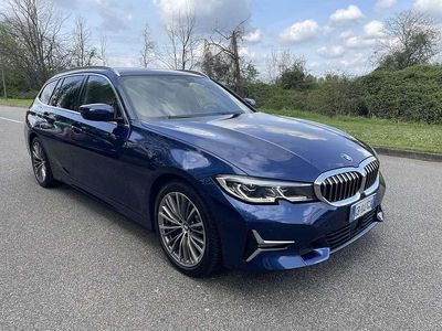 Blu/azzurro Usata 2020 BMW 330 Luxury Line Station wagon | 29.900 € (Molto cara)