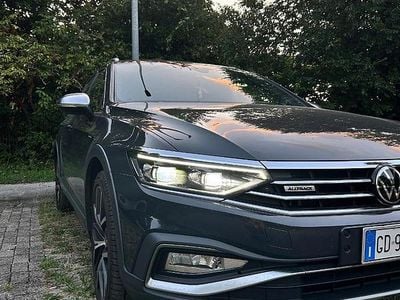 Usata VW Passat 150 CV (110 kW) 2021 Grigio Station wagon