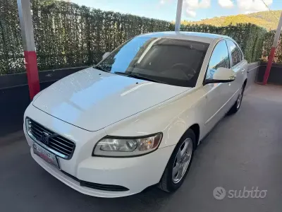 Usata Volvo S40 Momentum 109 CV (80 kW) 2010 Bianco Berlina