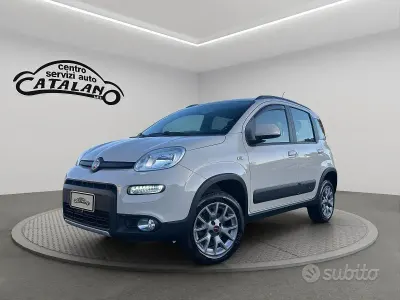 Usata Fiat Panda 4x4 S 95 CV (69 kW) 2017 Beige Utilitaria