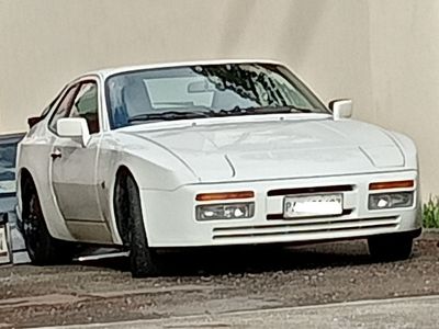 Porsche 944 S2