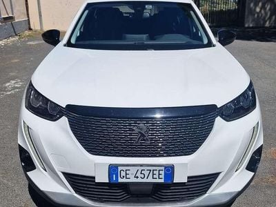 Usata Peugeot 2008 Allure 102 CV (75 kW) 2021 SUV