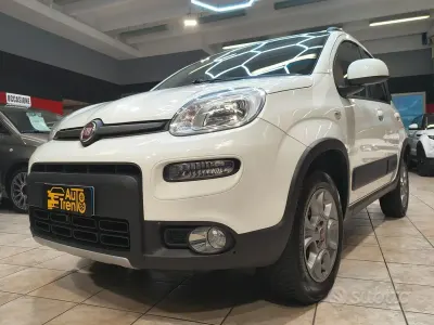 Usado Fiat Panda 4x4 S 95 HP (69 kW) 2016 Branco Citadino