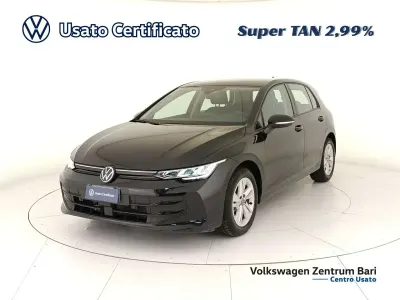 Usata VW Golf VIII Life 116 CV (85 kW) 2025 Nero Berlina