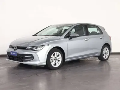 Usata VW Golf VIII Life 116 CV (85 kW) 2025 Dolomite silver Berlina