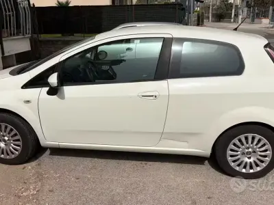Usata Fiat Punto Evo 69 CV (50 kW) 2010 Bianco Utilitaria