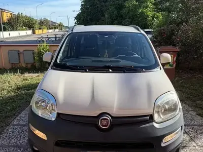 Usata Fiat Panda 85 CV (62 kW) 2015 Utilitaria