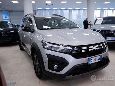 Usata Dacia Jogger Extreme 101 CV (74 kW) 2022 Grigio Monovolume