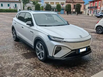 Usata MG Marvel R Luxury 64 kW (88 CV) 2022 Bianco SUV