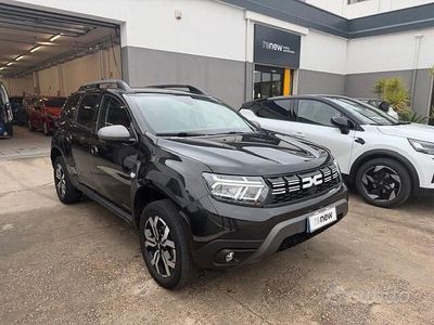 Begagnad Dacia Duster Journey 101 HK (74 kW) 2023 Svart Kombi