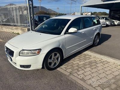 Usata Volvo V50 R-Design 2011 Bianco Station wagon