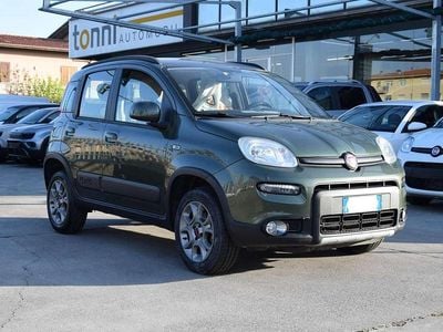 Usado Fiat Panda 4x4 86 CV (63 kW) 2016 Verde Utilitario