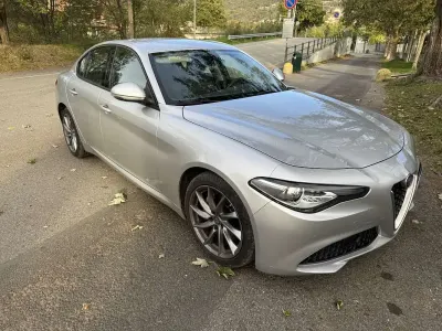 Usata Alfa Romeo Giulia Super 150 CV (110 kW) 2018 Grigio Berlina