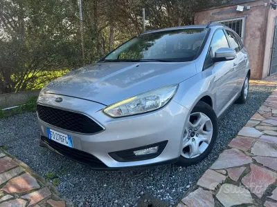 Usado Ford Focus Titanium 120 HP (88 kW) 2016 Cinzento Carrinha