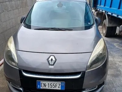 Usata Renault Scenic E-Tech 54 CV (39 kW) 2012 Grigio Berlina