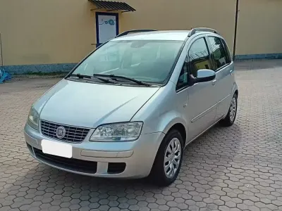 Usata Fiat Idea 77 CV (56 kW) 2010 Grigio Monovolume