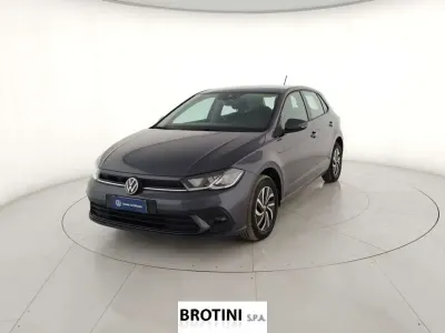 Usata VW Polo Life 95 CV (69 kW) 2025 Grigio metallizzato Utilitaria