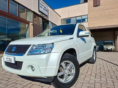 Usata Suzuki Grand Vitara 129 CV (94 kW) 2011 Bianco SUV