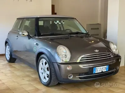 Begagnad Mini ONE 116 HK (85 kW) 2006 Grå Halvkombi
