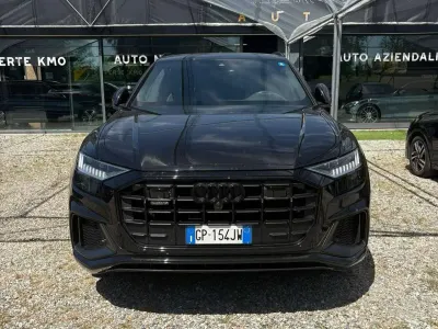 Usata Audi Q8 Sport 286 CV (210 kW) 2023 Nero metallizzato SUV