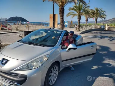 Usata Peugeot 207 CC 109 CV (80 kW) 2008 Grigio Cabrio