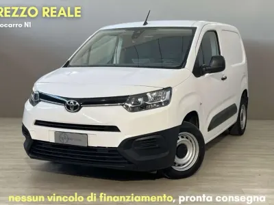 Usata Toyota Proace City Active 102 CV (75 kW) 2021 Bianco Monovolume