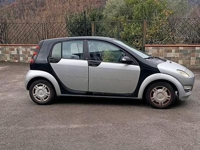 Grigio Usata 2004 Smart ForFour Utilitaria | 600 € (Super prezzo)
