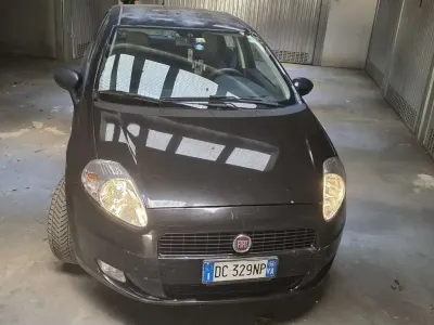 Usata Fiat Grande Punto Active 77 CV (56 kW) 2006 Nero Utilitaria