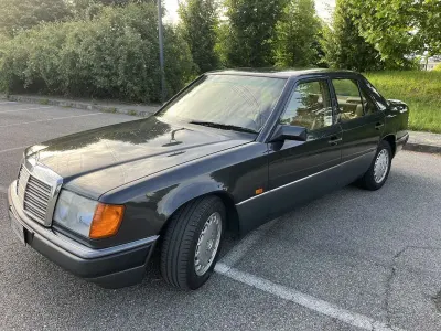 Usata Mercedes E300 220 CV (161 kW) 1991 Berlina
