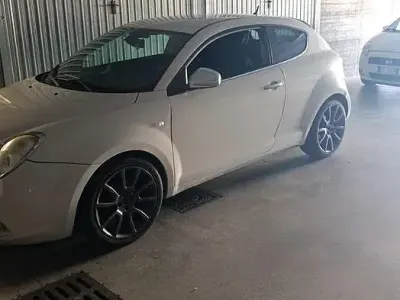 Usata Alfa Romeo MiTo 120 CV (88 kW) 2011 Bianco Utilitaria