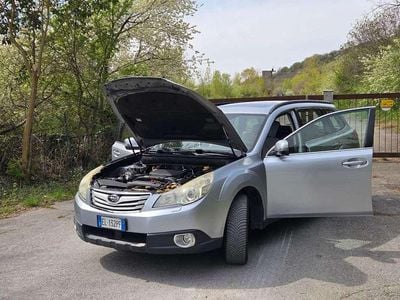 Usata Subaru Outback 167 CV (122 kW) 2012 Argento Station wagon