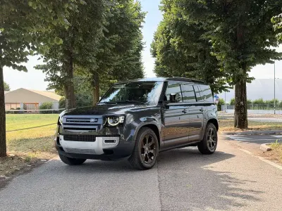 Usata Land Rover Defender SE 200 CV (147 kW) 2024 Grigio SUV