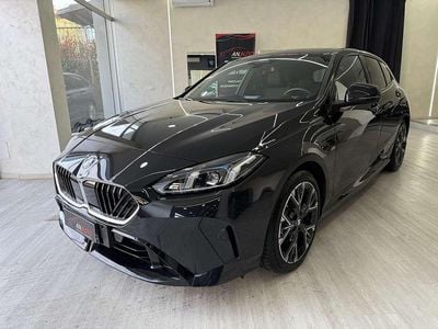 Usata BMW 120 M Sport 170 CV (125 kW) 2025 Brillant scwarz Utilitaria