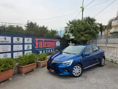 Usata Renault Clio V Zen 101 CV (74 kW) 2020 Blu Berlina