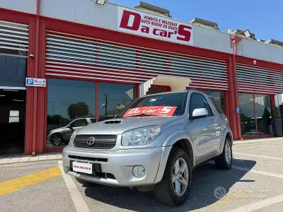 Usata Toyota RAV4 116 CV (85 kW) 2006 SUV