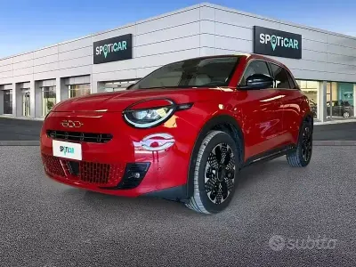 Usata Fiat 600 La Prima 110 CV (80 kW) 2025 Rosso SUV