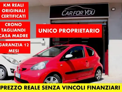 Usata Toyota Aygo 68 CV (50 kW) 2007 Rosso Utilitaria
