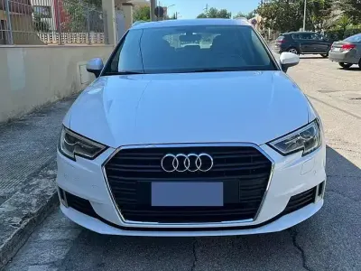 Usata Audi A3 110 CV (80 kW) 2017 Bianco Berlina