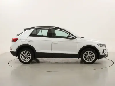 Usata VW T-Roc Life 110 CV (80 kW) 2022 Biancobianco SUV